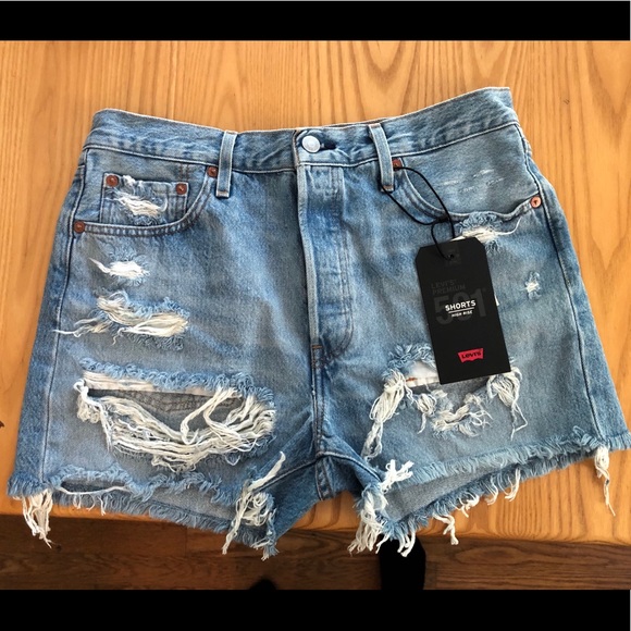 Levi High-Rise 501 Jean Shorts - Picture 4 of 5